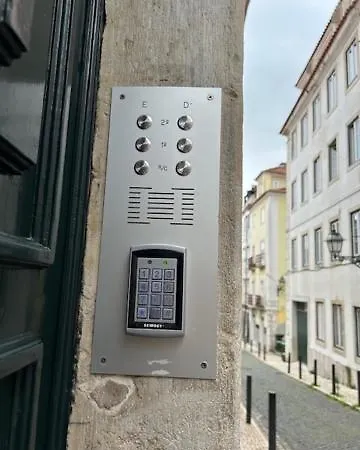 Telhados Do Chiado Apartman Lisboa